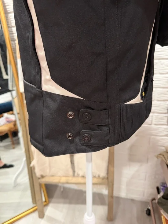 Scorpion Motorcycle Jacket - Picture 7 of 11